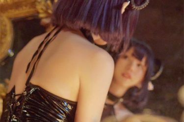 えなこ、サキュバスの桃尻