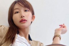 琴井ありさ、脱ぎズレの色香