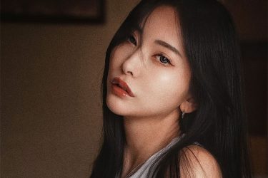 南真琴、色っぽCK美ボディ