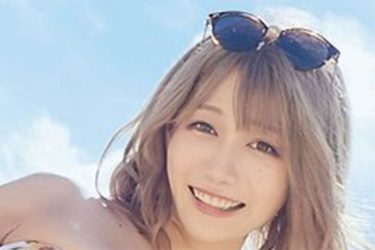 篠原みなみ、ハツラツビキニ美女