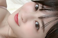 メイリ、寝ころび圧巻たわわ