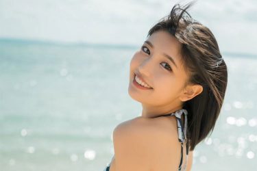 南あみ、爽やか絶景ビキニショット