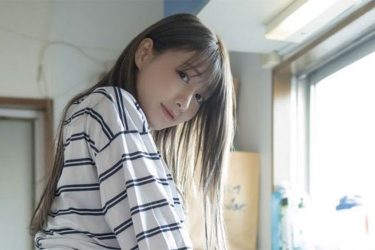 篠原みなみ、まん丸ヒップinキッチン