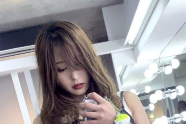 そちお、透け衣装自撮り