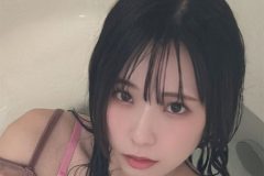 紅羽りお、濡れ乱れの艶入浴