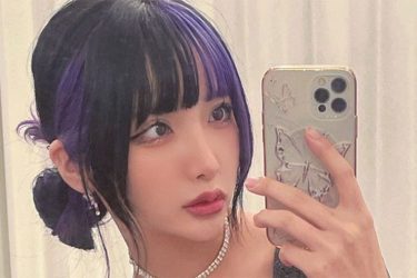 yunocy、ゴージャス美谷間自撮り