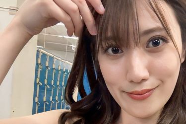 草野綾、滑り込み特大パイ