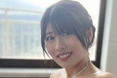 ちとせよしの、にっこり艶入浴