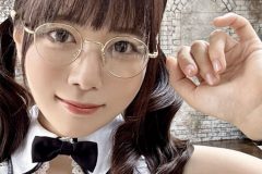 東雲うみ、心弾むメガネバニー