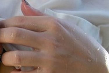 いくみ、キラキラ滴る躍動感ボディ