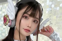 赤羽もも、破壊力抜群ギラギラコス