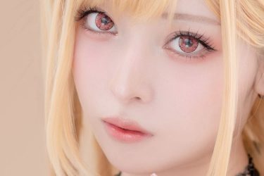 あやリる、着せ替え人形の柔らか曲線美