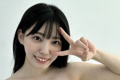 紫藤るい、キュートvs色っぽ黒ビキニ美女