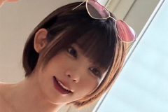 えなこ、わいわいビキニガール