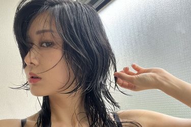 宮藤あどね、濡れ乱れの色香