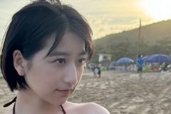 榎原依那、目を奪われるグラマラス