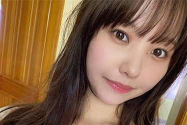 本郷柚巴、落差激しい肉体美