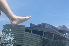 紅羽祐美、空飛ぶM字姉さん