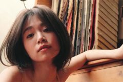 菜乃花、艶やかな四つん這い