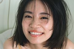 菜乃花、あぐらグラマラス