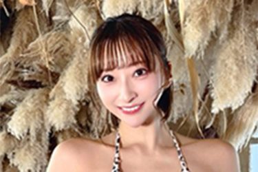 緒方咲、にっこり天然美バスト
