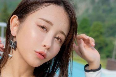 いくみ、黒白桃のビキニ3種盛り