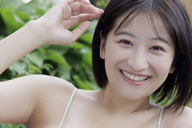 榎原依那、にっこり異次元ボディ