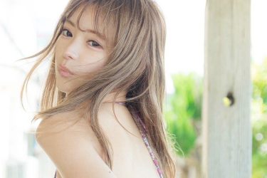 聖菜、シンプルビキニで極上美