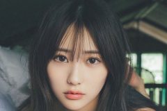 田中美久、ベッド上のまん丸色香