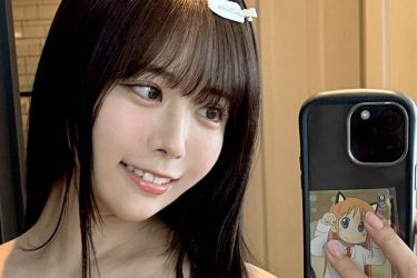 東雲うみ、恒例ボディチェックに「いいね」4万超