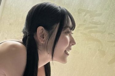 林田百加、伸びっと曲線美