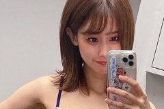 相原美咲、にっこり復帰自撮り