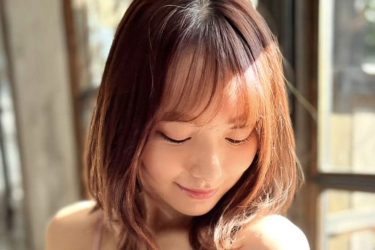 御寺ゆき、脱ぎ脱ぎ美ボディ