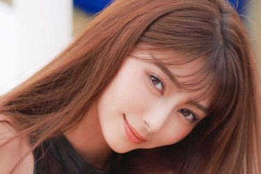 桑田彩、ハイヒール極上美脚