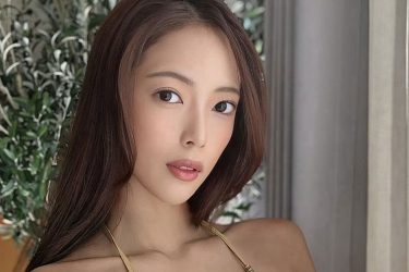 宇佐美なお、ゴールドはみボディ