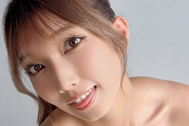 霜月めあ、うっとりペロリ