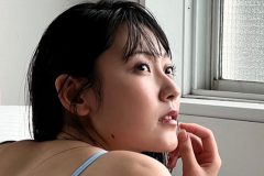 林田百加、麗しの極上美脚