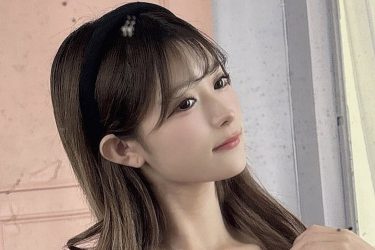 聖菜、まちがいない赤ランジェリー