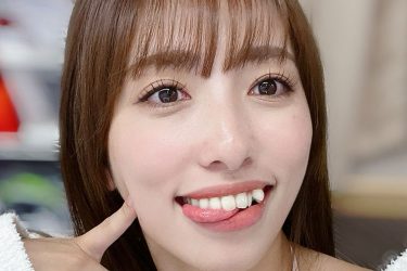 高梨瑞樹、無防備ペロリ