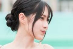 藤原ナミ、黒ビキニスタイル