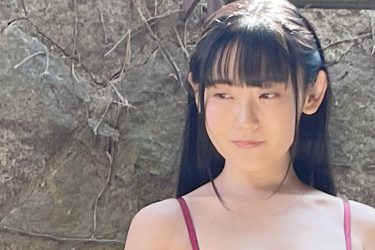 林田百加、路上の棒ハイレグ