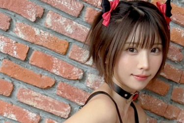 えなこ、小悪魔なビキニ