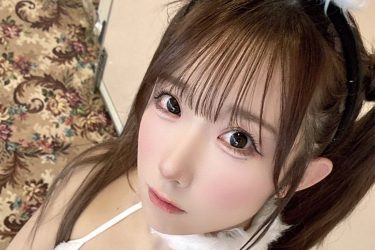 大河もも、上目遣いバニー