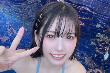 紅羽りお、微笑み美ボディ