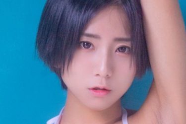 柳丸、脱げかけスレンダー